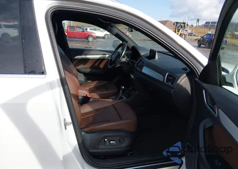 2016 Audi Q3 2.0T Premium Plus z USA, uszkodzony, nr VIN WA1GFCFSXGR018304